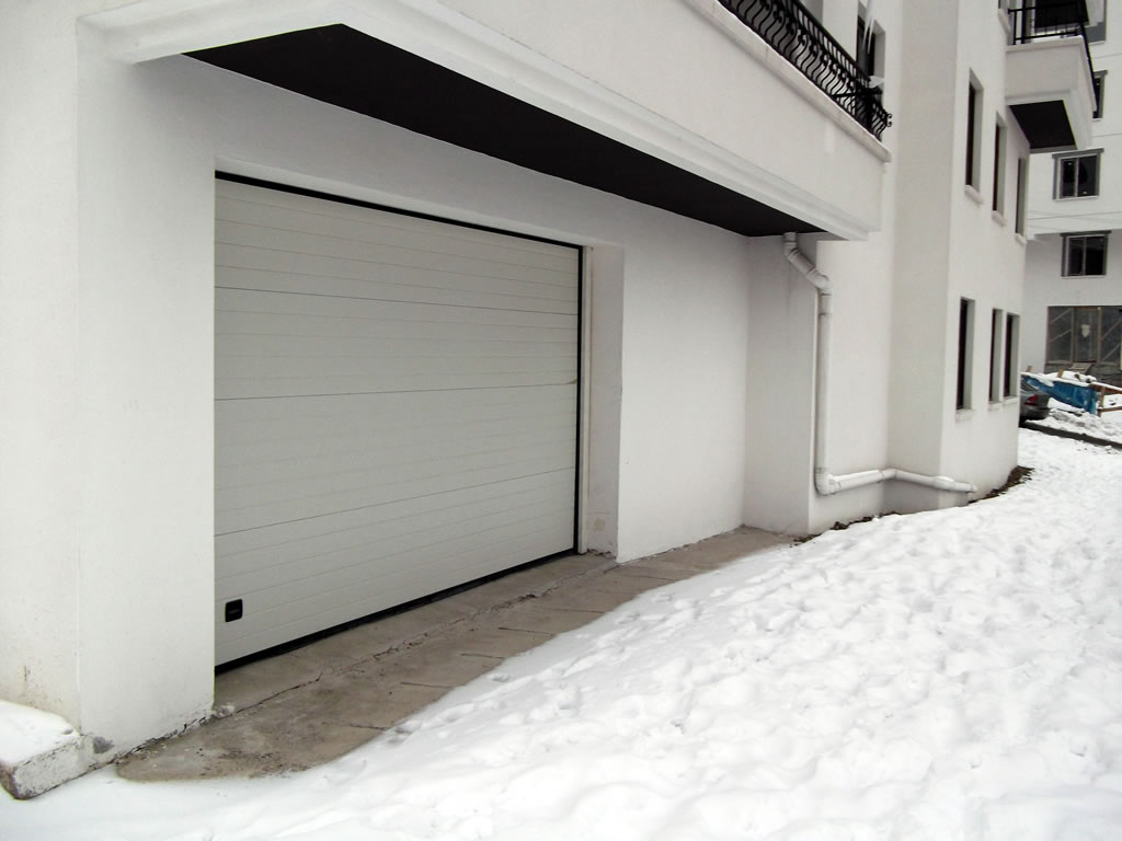 Örnek Resim Otomatik Garaj Kapısı